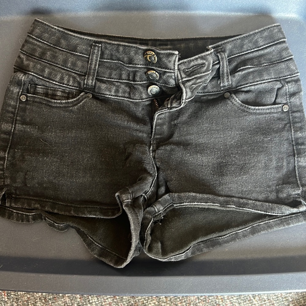 Cute black shortie shorts